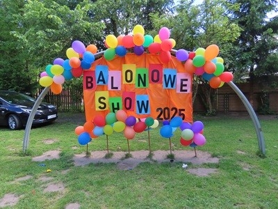 Przedszkolaki wraz z rodzinami na Festynie Rodzinnym pt. "Balonowe Show".