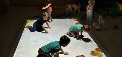 dzieci i magiczny dywan