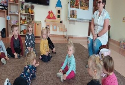 pielęgniarka czyste ręce