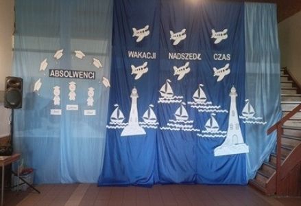grupa dzieci przedszkolnych podczas uroczystości z okazji Pożegnania 6-latków